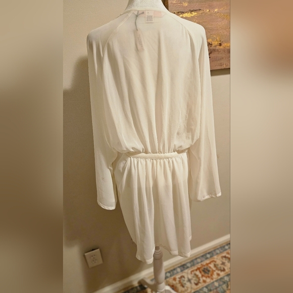 VICTORIA'D SECRET Sheer short robe In Ivory.  One size. NWT - Picture 11 of 12